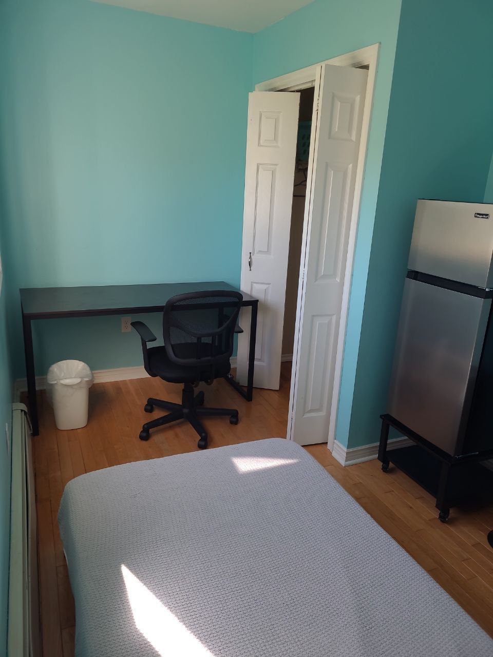 cbcomforts-blue-room-overview-0