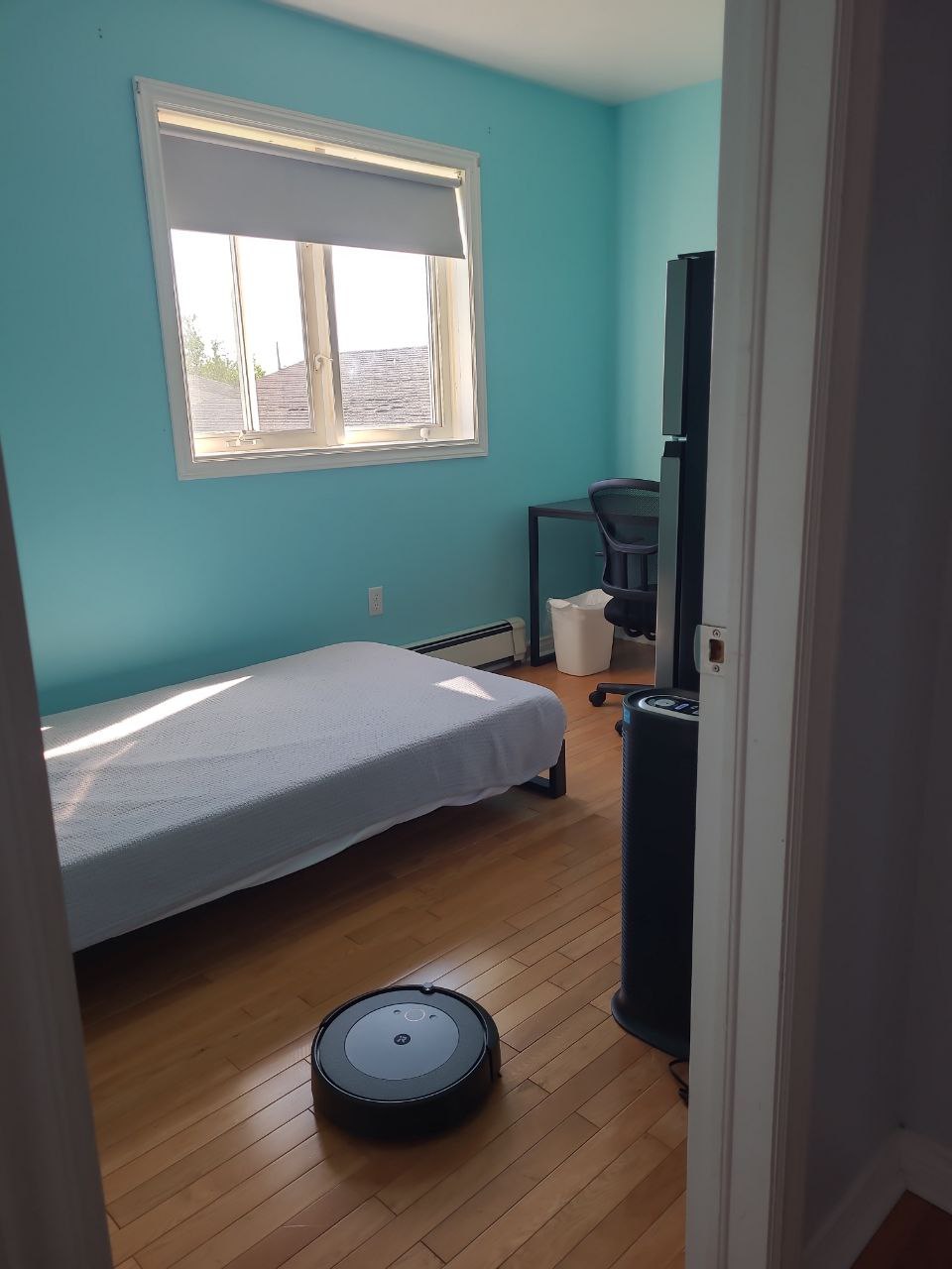 cbcomforts-blue-room-robovac-from-doorway-0